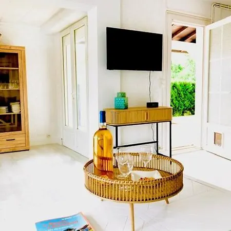 Charmante Maison Avec Climatisation Pour 4 Personnes *